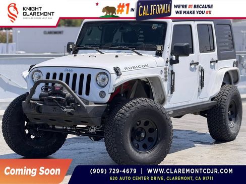 Used 2018 Jeep Wrangler Unlimited Rubicon w/ Connectivity Group AWD/4WD image 1
