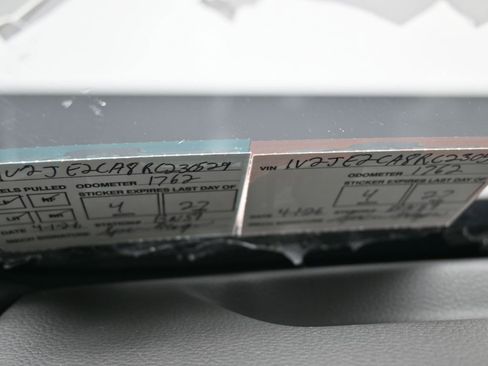 Used 2024 Volkswagen Atlas Cross Sport SE w/ Panoramic Sunroof Package image 10