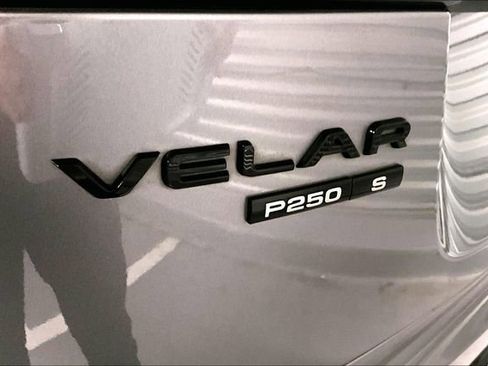 Used 2020 Land Rover Range Rover Velar R-Dynamic S image 7