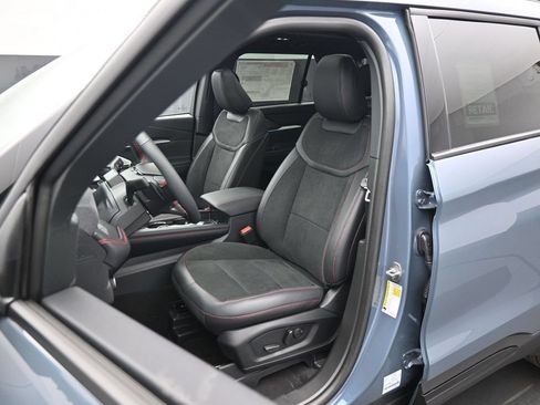Used 2025 Ford Explorer ST w/ Sun And Sound Package AWD/4WD image 8