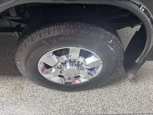 Used 2017 GMC Sierra 3500 Denali w/ Duramax Plus Package AWD/4WD image 17