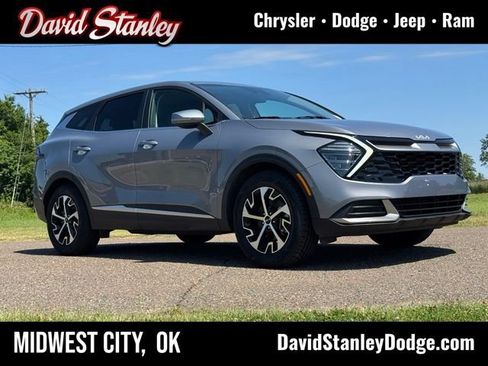 Used 2024 Kia Sportage EX FWD image 1
