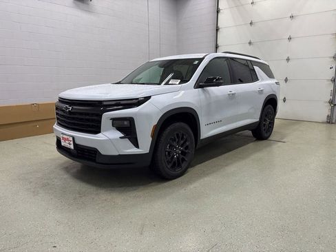 New 2026 Chevrolet Traverse LT w/ Midnight/Sport Edition AWD/4WD image 8