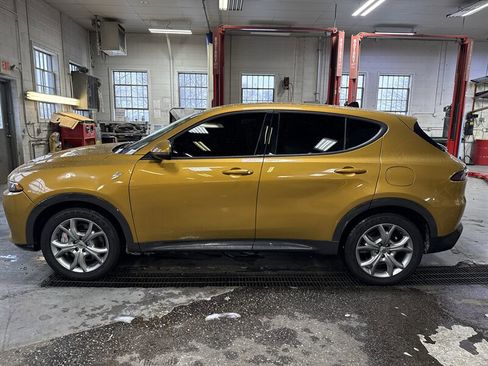 Used 2024 Dodge Hornet R/T image 3