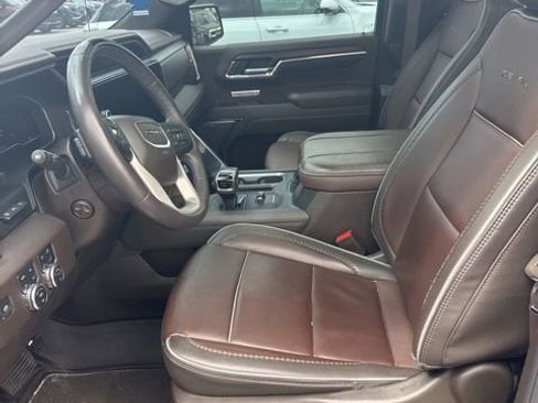 Used 2024 GMC Sierra 1500 Denali AWD/4WD image 8
