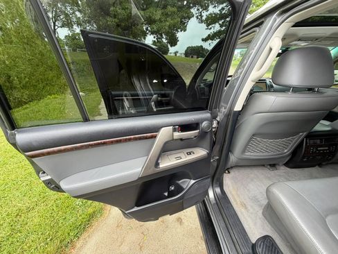 Used 2011 Toyota Land Cruiser w/ Upgrade Pkg AWD/4WD image 57