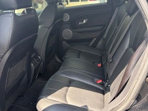 Used 2017 Land Rover Range Rover Evoque SE AWD/4WD image 9