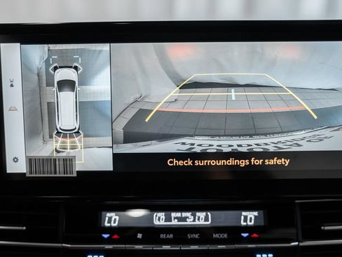 New 2026 Toyota Sienna Platinum AWD/4WD image 45