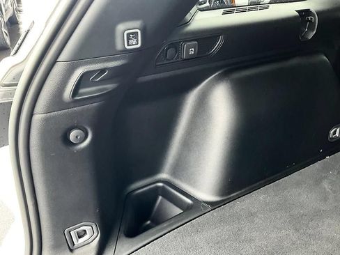 Used 2025 Jeep Grand Cherokee Altitude AWD/4WD image 10