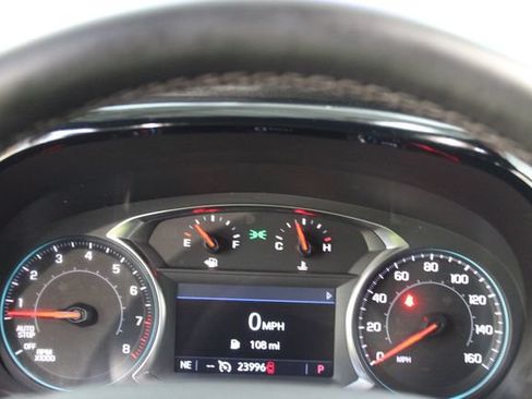 Used 2023 Chevrolet Traverse LT FWD image 18