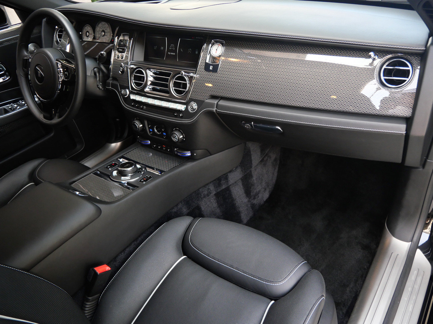 Certified 2019 Rolls-Royce Ghost RWD image 18