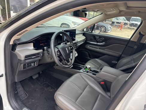 Used 2024 Lincoln Corsair FWD w/ Equipment Group 101A image 9