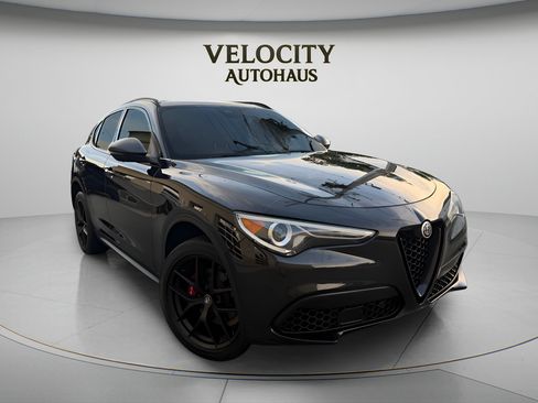 Used 2019 Alfa Romeo Stelvio Ti Sport w/ Quick Order Package 22S Sport AWD/4WD image 1