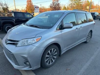 Used 2018 Toyota Sienna XLE Premium