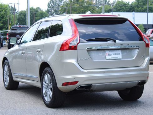 Used 2017 Volvo XC60 T5 Inscription w/ Preferred Option Package FWD image 6