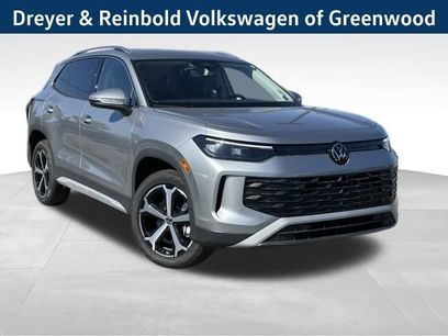 New 2025 Volkswagen Tiguan SE