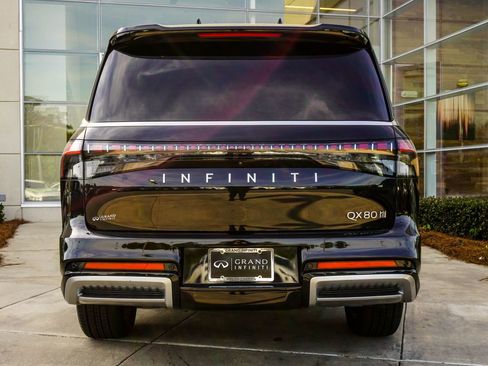 Certified 2025 INFINITI QX80 Sensory AWD/4WD image 11