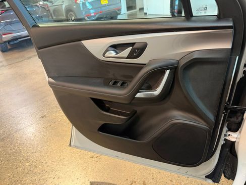 Used 2026 Chevrolet Blazer LT FWD image 18