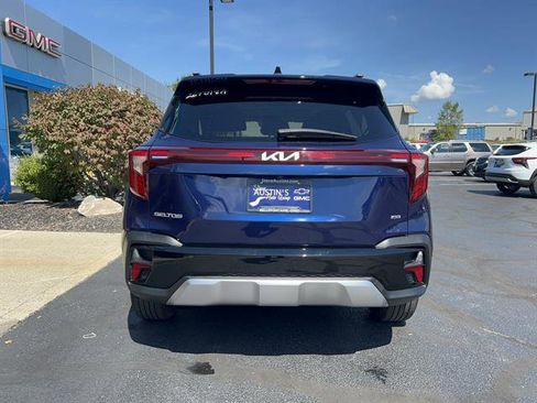 Used 2024 Kia Seltos EX image 6
