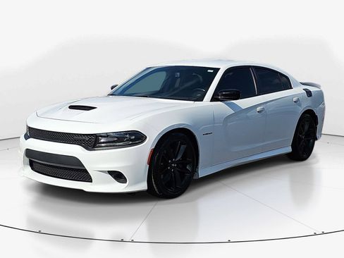 Used 2020 Dodge Charger R/T w/ Plus Group RWD image 8