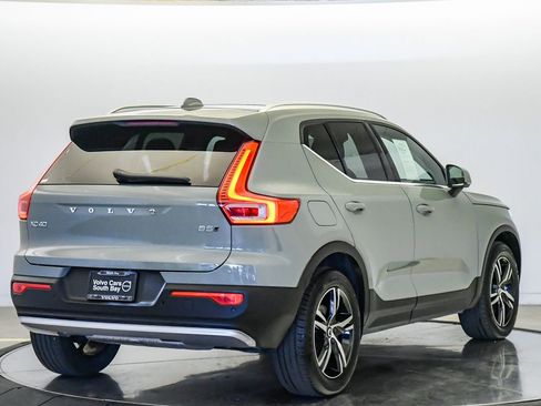 Certified 2025 Volvo XC40 B5 Core AWD/4WD image 5