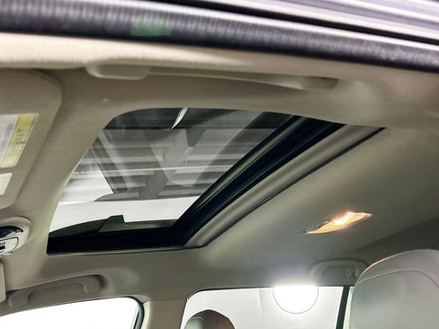 Used 2021 Subaru Outback Limited image 19