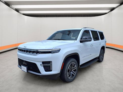 New 2026 Jeep Grand Wagoneer 2WD image 3