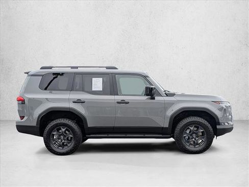 Used 2026 Lexus GX 550 AWD/4WD image 4