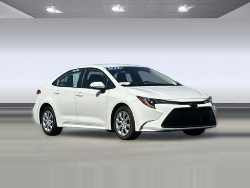 Used 2024 Toyota Corolla LE FWD image 7