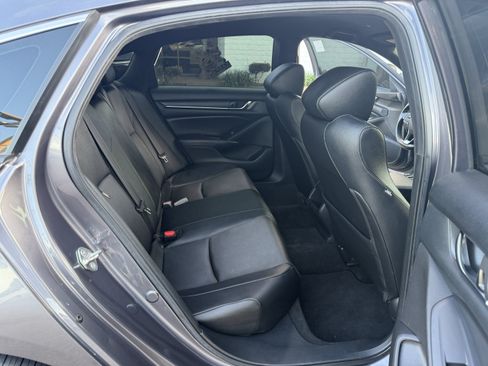 Used 2019 Honda Accord Sport image 11