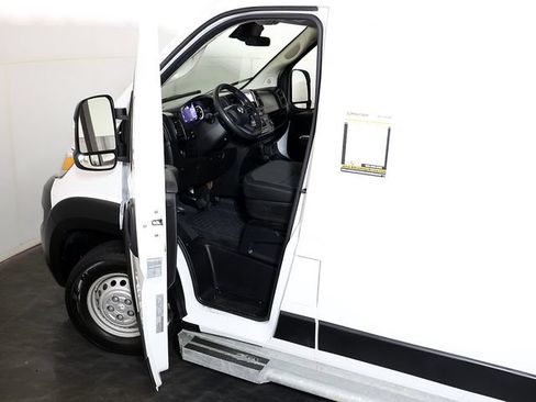 Used 2025 RAM ProMaster 2500 w/ U-Haul Equipment Group FWD image 5