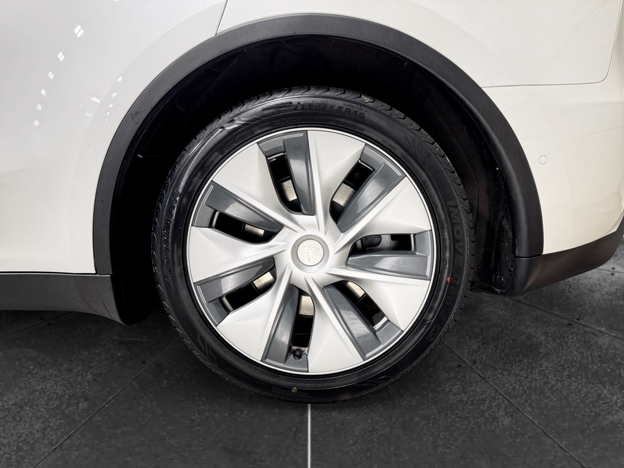 Used 2020 Tesla Model Y Long Range AWD/4WD image 33
