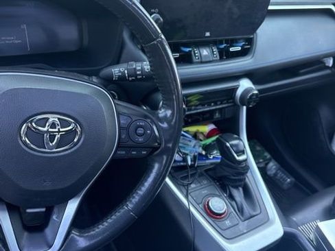 Used 2023 Toyota RAV4 XSE AWD/4WD image 9