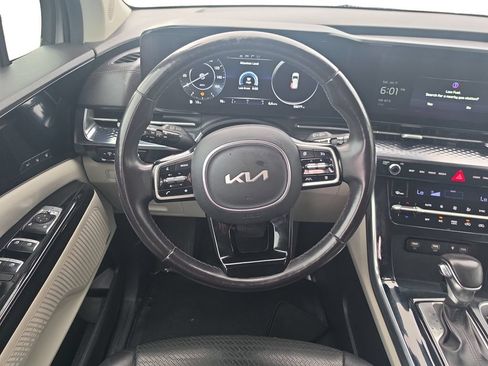 Used 2023 Kia Carnival SX Prestige FWD image 12