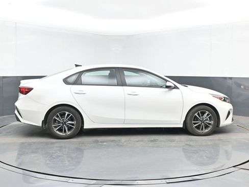 Used 2023 Kia Forte LXS w/ LXS Technology Package FWD image 15