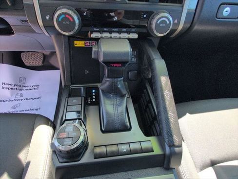 Certified 2024 Toyota Tacoma TRD Off-Road w/ TRD Off Road Upgrade Package AWD/4WD image 22