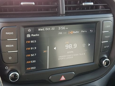 Used 2023 Kia Soul LX w/ Option Group 015 image 17