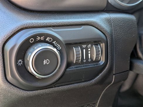 Used 2019 Jeep Wrangler Unlimited Rubicon image 16