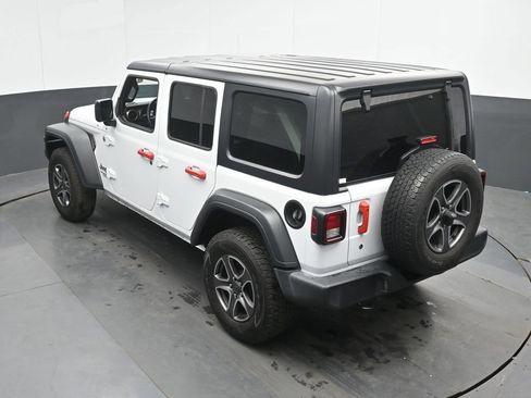 Used 2018 Jeep Wrangler Unlimited Sport S AWD/4WD image 39