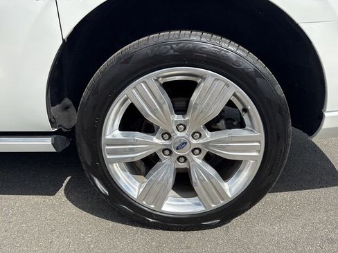 Used 2024 Ford Expedition Max Platinum AWD/4WD image 34