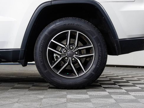 Used 2022 Jeep Grand Cherokee Limited image 42