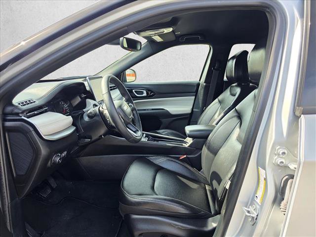 Used 2025 Jeep Compass Limited AWD/4WD image 22