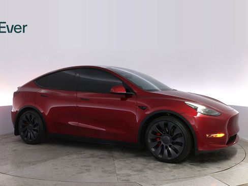 Used 2024 Tesla Model Y Performance AWD/4WD image 14