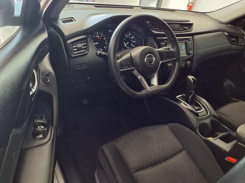 Used 2018 Nissan Rogue S FWD image 4