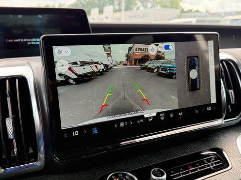 New 2025 Ford Expedition Tremor image 25