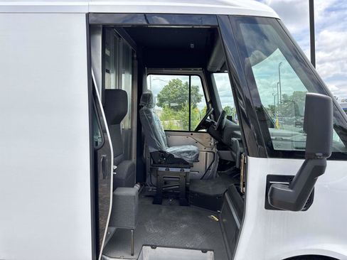 Used 2024 Chevrolet Brightdrop 600 w/ Battery Pack, Max Range AWD/4WD image 15