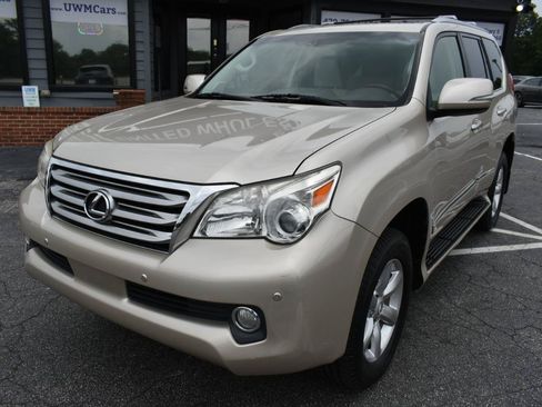 Used 2013 Lexus GX 460 w/ Comfort Plus Pkg AWD/4WD image 2