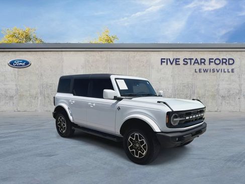 Used 2024 Ford Bronco Outer Banks AWD/4WD image 2