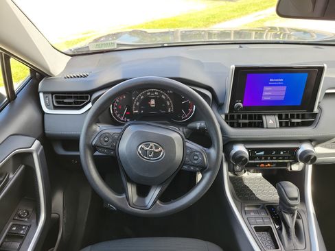 Certified 2025 Toyota RAV4 LE FWD image 17