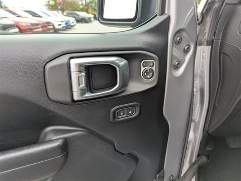 Used 2021 Jeep Wrangler Unlimited Sport image 19